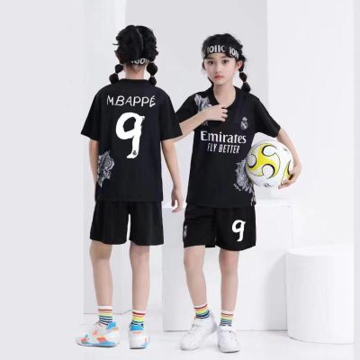 لباس رئال مادرید مشکی